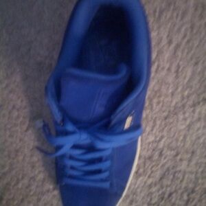 Puma classic size 8.5 men’s comes with box